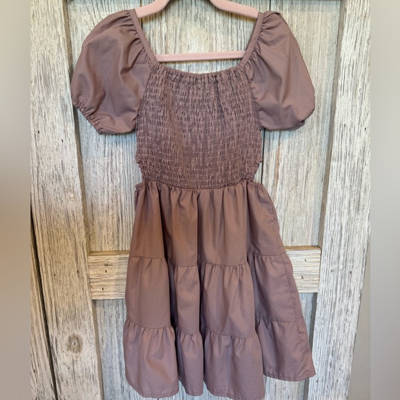 Little girls dress size 120 (4/5) pretty mauve color with cut outs on each side - Picture 2 of 6